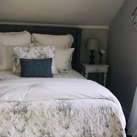 The Farmhouse Inn & Kitchen, 2 Blocks From Downtown Whitefish, Montana Eksteriør billede