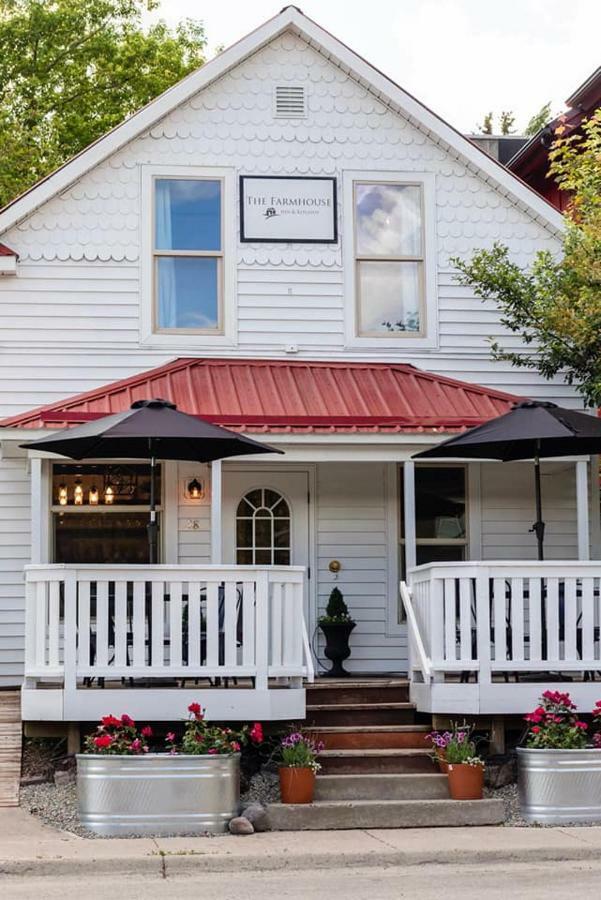 The Farmhouse Inn & Kitchen, 2 Blocks From Downtown Whitefish, Montana Eksteriør billede